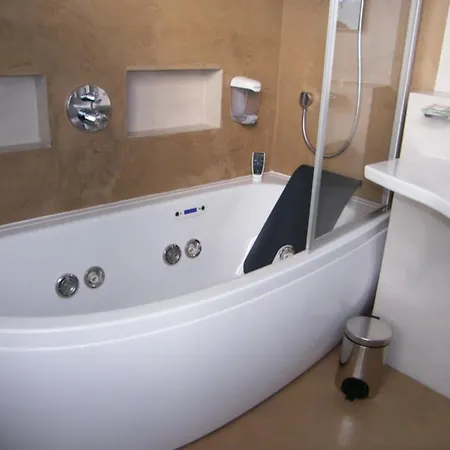 Cit'hotel Saint-pierre Hotel 3*